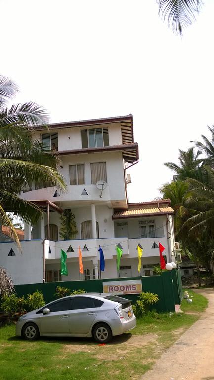Hotel The Finz Hikkaduwa Esterno foto