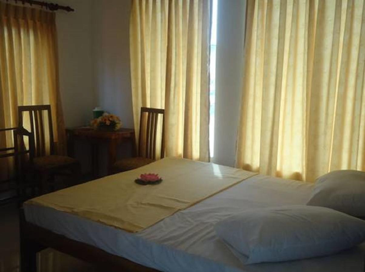 Hotel The Finz Hikkaduwa Esterno foto