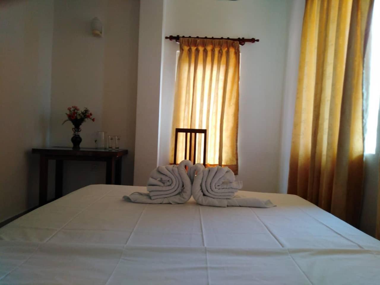 Hotel The Finz Hikkaduwa Esterno foto